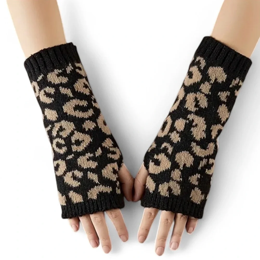 🔥CHOOSE A COLOR🆕Leopard Print Winter Fingerless Gloves